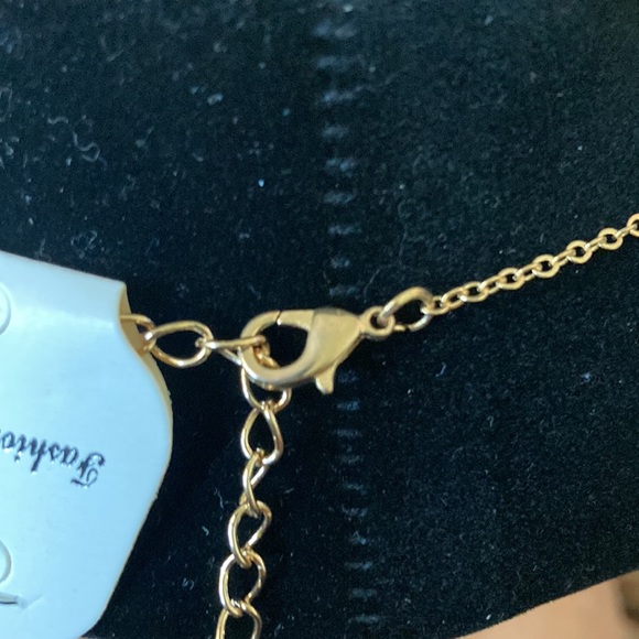 Natural Painted Shell Charm Pendant Purple and Green Gold Chain Link Necklace - Picture 10 of 12